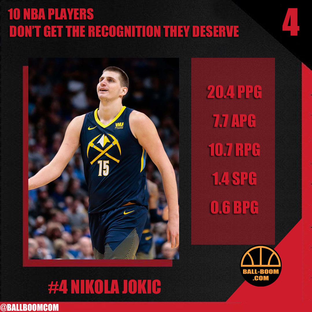 足球比赛中 足球比赛中