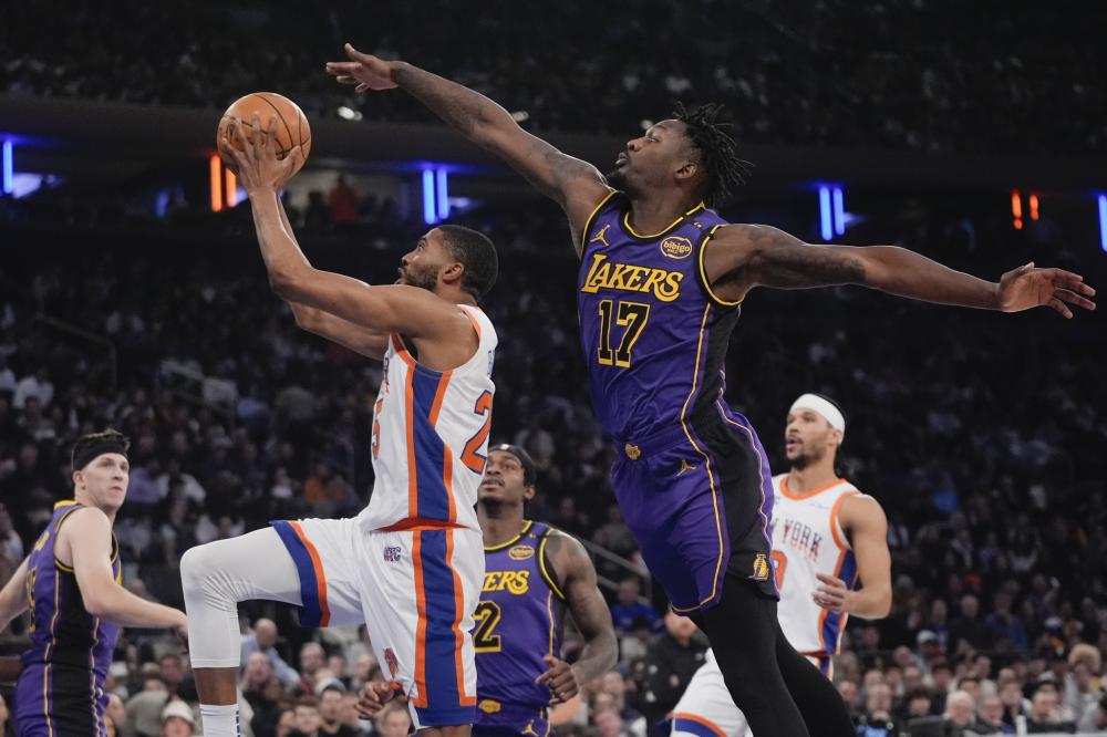 禁区内铲球 禁区内铲球