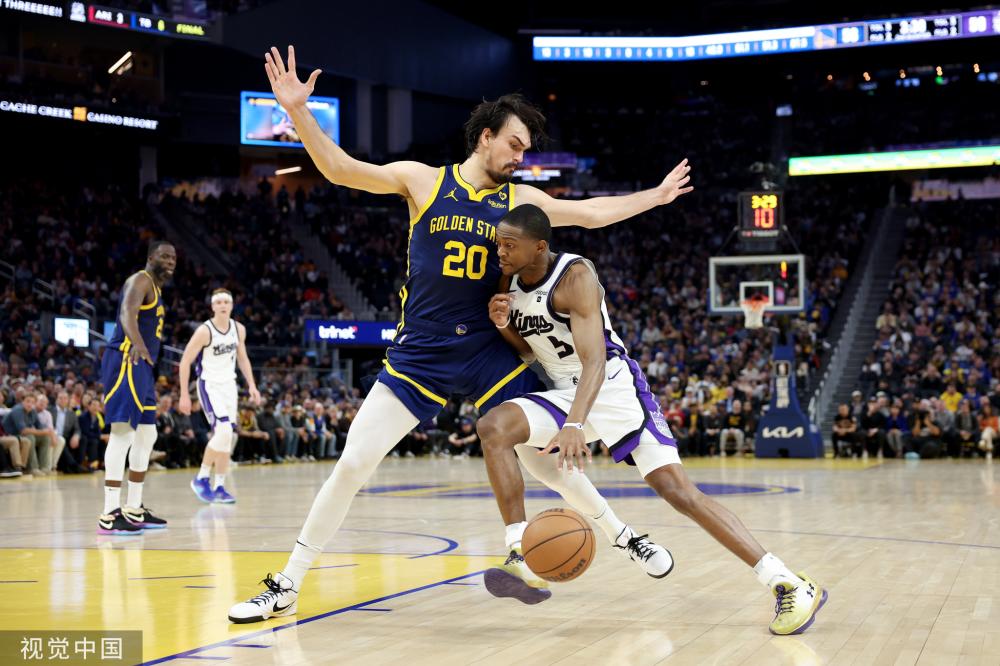 停得几乎贴 停得几乎贴