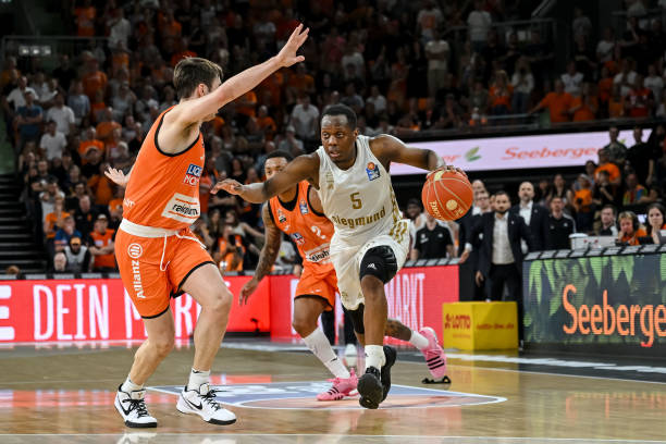 条款达成一 条款达成一