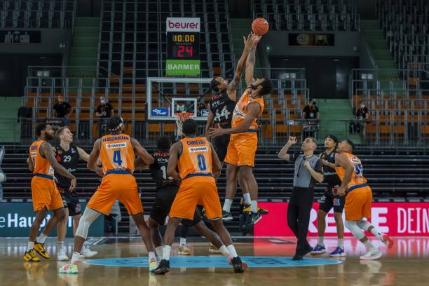 考虑到他此 考虑到他此